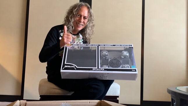 METALLICA Guitarist KIRK HAMMETT Unboxes Walmart's Exclusive "Black Album" Funko Pop! Figure Set