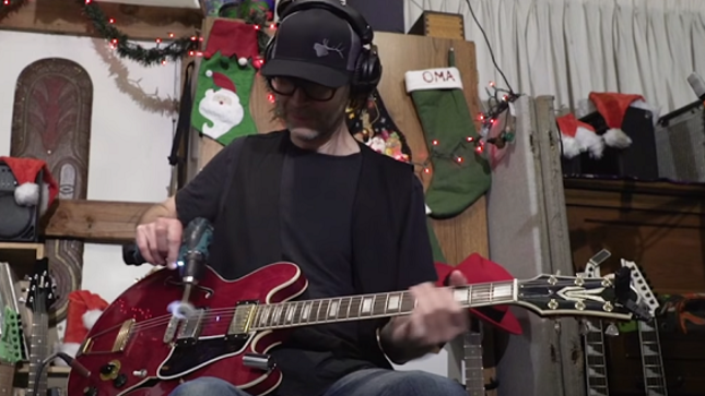 PAUL GILBERT Gearing Up To Release Christmas Album; Official Live Video For "Hark! The Herald Angels Sing" Streaming