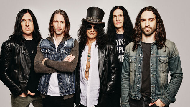 SLASH Ft. MYLES KENNEDY & THE CONSPIRATORS Premier Official Lyric Video For "The River Is Rising"