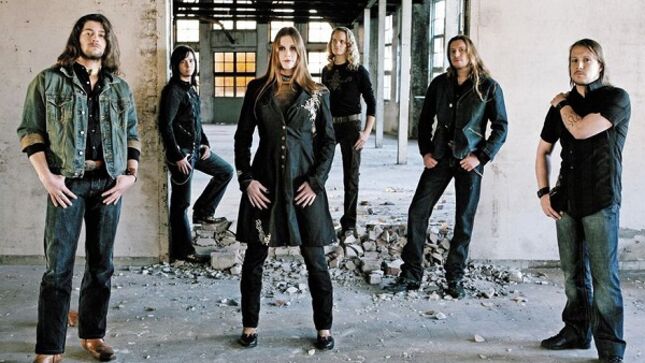 NIGHTWISH Vocalist FLOOR JANSEN On Possible AFTER FOREVER Reunion - "It's Good To Leave Things In The Past"