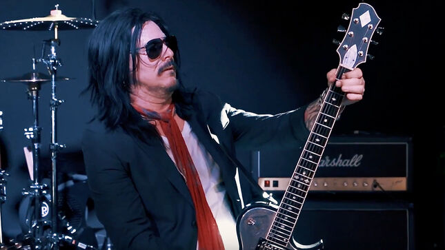 HALLOWEEN JACK Feat. GILBY CLARKE Cover KISS Classic "Detroit Rock City"; Video