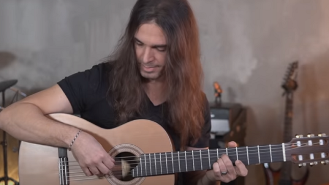 MEGADETH Guitarist KIKO LOUREIRO - "Don't Worry About Music Theory; The Important Thing Is To Play To Make Music" (Video)