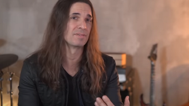 MEGADETH Guitarist KIKO LOUREIRO Shares New Fan Q&A; Talks Mental Health And Fighting Fear Of Being Rejected