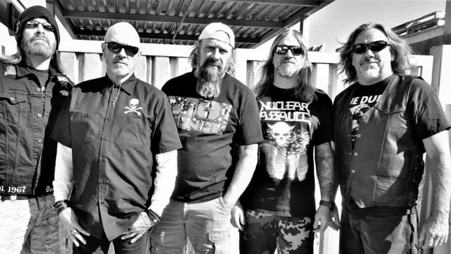 Guitarist PHIL DEMMEL Talks Making Of New VIO-LENCE EP - "It Was Almost This Freedom Of 'I Can Write A Thrash Record Again'" (Video)