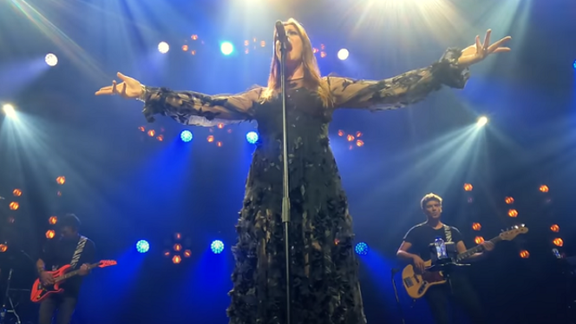 NIGHTWISH Vocalist FLOOR JANSEN Shares Pro-Shot Performance Video Of AFTER FOREVER's 