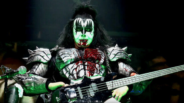 GENE SIMMONS On Bands Going Ahead With Shows In Russia - "They're Going To Get A Lot Of Pushback From Their Own Fans"