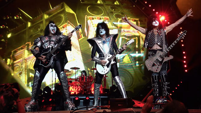 KISS Manager DOC McGHEE On Band's Final Show - "You’re Not Going To Get Six Guys Up There In Makeup, That’s Not Going To Happen"