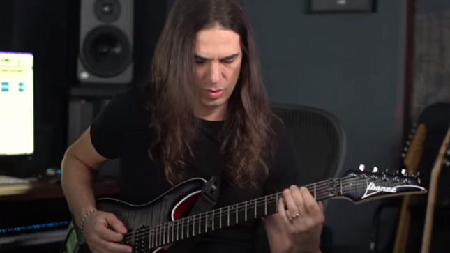 MEGADETH Guitarist KIKO LOUREIRO Launches Creative Shredder Week Livestream Series: Day 1 Available