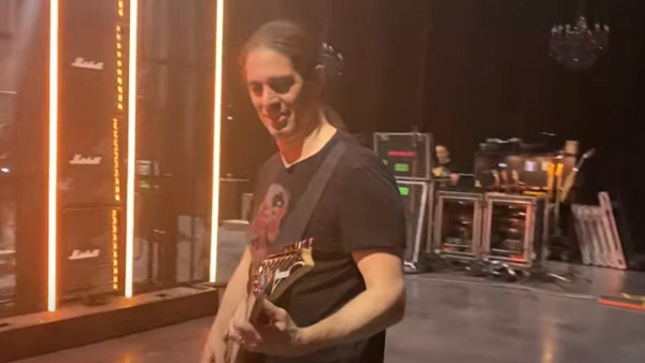 MEGADETH Guitarist KIKO LOUREIRO Shares Footage Of Final Rehearsal For The Metal Tour Of The Year 2022; "Dystopia", "Take No Prisoners" And More  