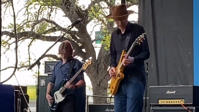 PAUL GILBERT - Fan-Filmed Video Of Entire Dallas International Guitar Festival Show Streaming
