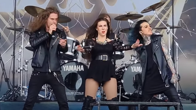 AMARANTHE Perform For The First Time With Guest Growler SAMY ELBANNA;  Fan-Filmed Video From Sweden Rock 2022 Streaming 