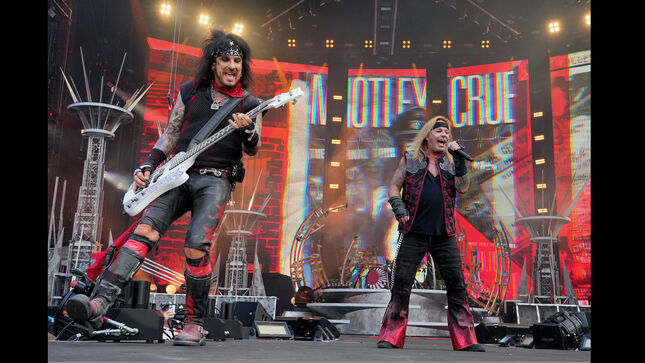 MÖTLEY CRÜE, DEF LEPPARD, POISON, JOAN JETT - Official Photos Released From "The Stadium Tour" Kickoff In Atlanta