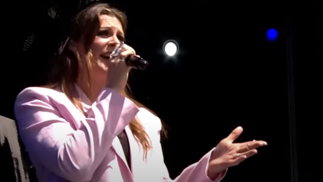 FLOOR JANSEN Performs Solo And With NIGHTWISH At PinkPop Festival 2022 On The Same Day; Pro-Shot Video Of Both Shows Available