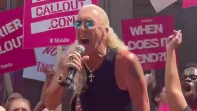 DEE SNIDER Sings TWISTED SISTER's "We're Not Gonna Take It" In Times Square In Support Of New T-Mobile Campaign (Video)