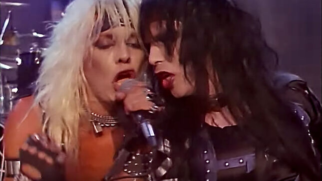 MÖTLEY CRÜE - Official HD Remaster Of "Looks That Kill" Music Video Streaming