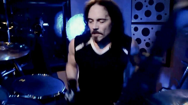 NICK MENZA Performs MEGADETH's "She-Wolf" Two Years Before His Death; Rare Video Unearthed