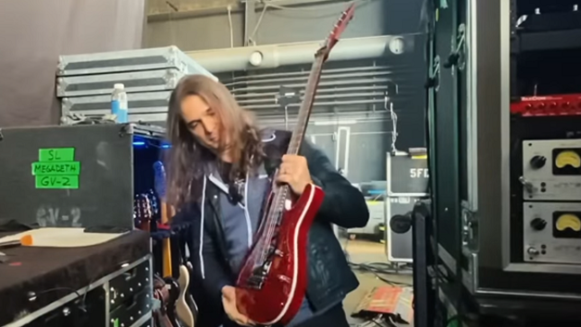 MEGADETH Guitarist KIKO LOUREIRO Shares Touring Guitars & Gear Video