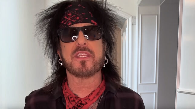 NIKKI SIXX Says There's "No Rush" For MÖTLEY CRÜE To Go Into The Studio - "I Don't Actually See A Reason Right Now"; Video
