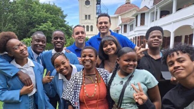 THE DAVID Z FOUNDATION Brings Worldwide mEDley Music Program To South Africa To Record And Film "Help Yourself" Single / Video With Cape Town Students