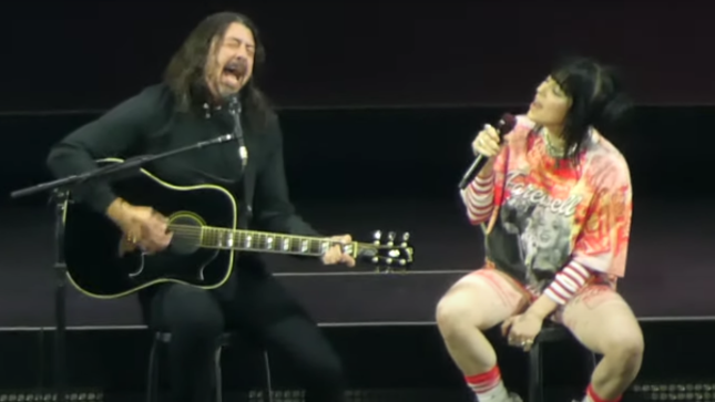 FOO FIGHTERS Frontman DAVE GROHL Performs "My Hero" With BILLIE EILISH In Memory Of TAYLOR HAWKINS (Video)