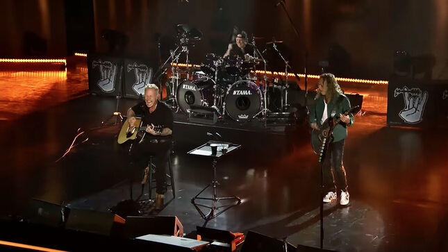 METALLICA Performs UFO's "It's Killing Me" At Helping Hands 2022 Concert; Pro-Shot Video