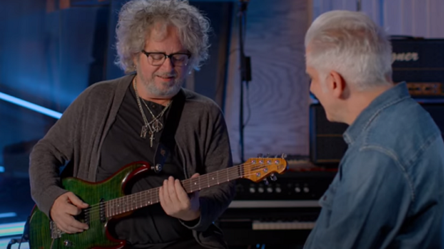 TOTO Guitarist STEVE LUKATHER Featured In New Interview With Producer / Songwriter RICK BEATO; Secrets Behind The Songs (Video)