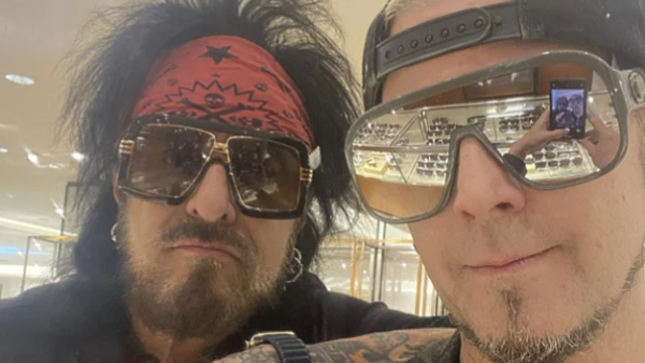 MÖTLEY CRÜE Bassist NIKKI SIXX - "JOHN 5 Walks Into Rehearsal And We Just Rip The Set From Top To Bottom Seamlessly..."