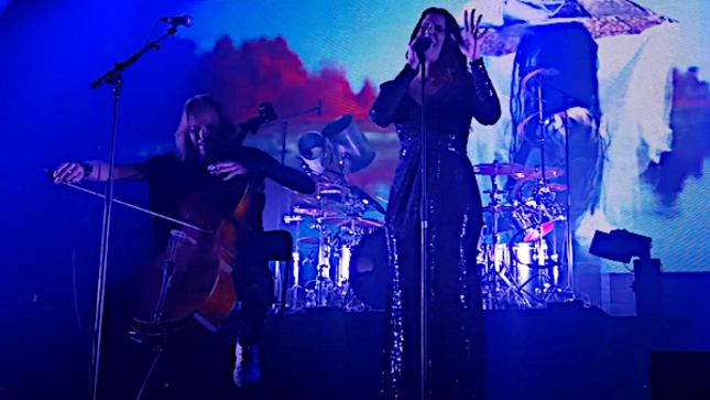 APOCALYPTICA Performs "Rise Again" With EPICA Vocalist SIMONE SIMONS Live In Manchester; Fan-Filmed Video Available