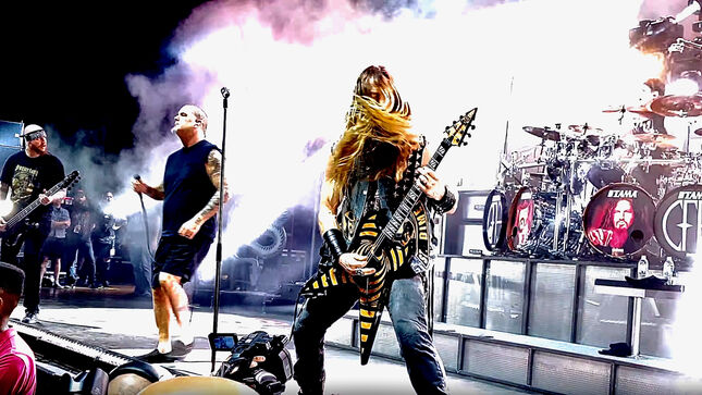 ZAKK WYLDE Offering Stage-Played Guitars As Part Of PANTERA's US Tour VIP Package Upgrade