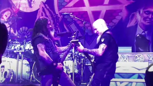MACHINE HEAD Frontman ROBB FLYNN Joins ANTHRAX On Stage In Oakland For "I Am The Law" (Video)