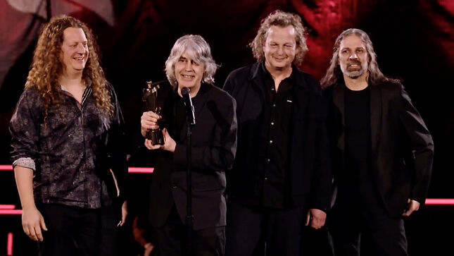 Watch VOIVOD Accept 2023 JUNO Award For "Metal/Hard Music Album Of The Year"; Video