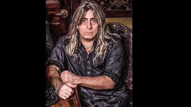 MIKKEY DEE Secretly Attended Many SCORPIONS Gigs Prior To Replacing JAMES KOTTAK - "He Knew That There Was "A" Drummer, Not Who It Was... I Wasn't There To Snag His Seat"; Video