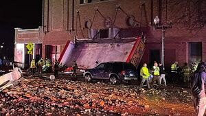 Roof Of Apollo Theater In Belvidere, Illinois Collapses Prior To MORBID ANGEL Show; One Fatality Confirmed, 28 People Injured 