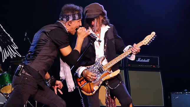 THE JOE PERRY PROJECT - Fan-Filmed Video From US Tour Kick-Off Show Streaming