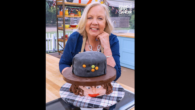 Cake Made In The Image Of SLADE's NODDY HOLDER On "The Great Celebrity Bake Off"