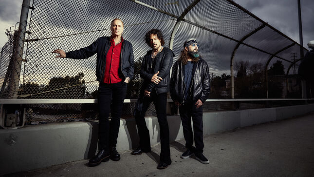 THE WINERY DOGS Debut "Stars" Music Video