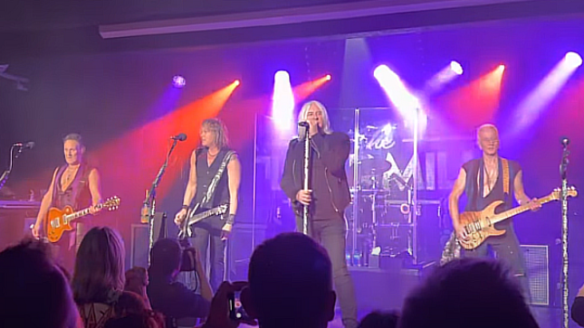 DEF LEPPARD Perform Intimate Hometown Club Show In Sheffield Ahead Of European Stadium Tour (Video)