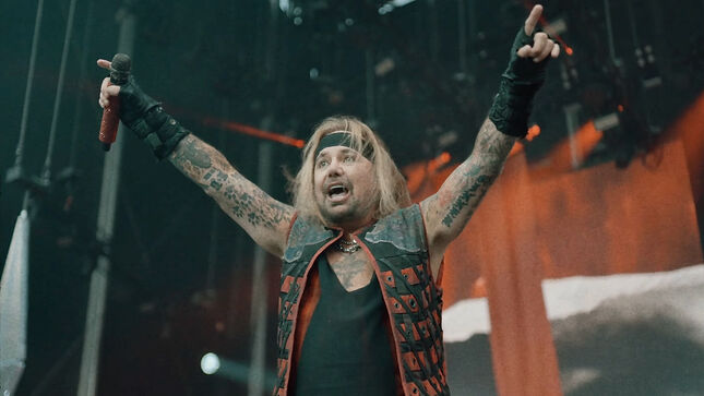 MÖTLEY CRÜE Share Recap Video From Opening Night Of "The World Tour"