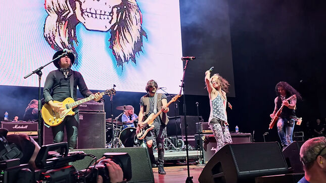 STEVEN ADLER Performs GUNS N' ROSES Classics At M3 Rock Festival; 4K Video Streaming