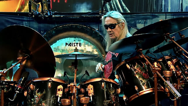 IRON MAIDEN's NICKO McBRAIN Shows Off His New Drum Kit; Video