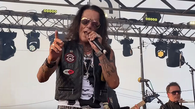 RATT's STEPHEN PEARCY Talks Brotherhood With MÖTLEY CRÜE - "They're Going To Deal With Their Business As We Have Dealt With Ours; We've Been Suing Each Other For Ages"