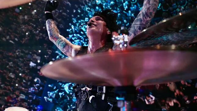 MÖTLEY CRÜE - Drumeo Shares Showcase Video: The Genius Of TOMMY LEE