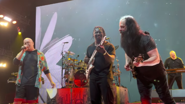 DREAM THEATER Performs "The Spirit Carries On" With DEVIN TOWNSEND And ANIMALS AS LEADERS At Dreamsonic 2023 Kick-Off Show (Video)