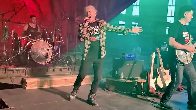 BRUCE DICKINSON Performs IRON MAIDEN Songs With Cover Band In Royal Air Force Hangar; Video