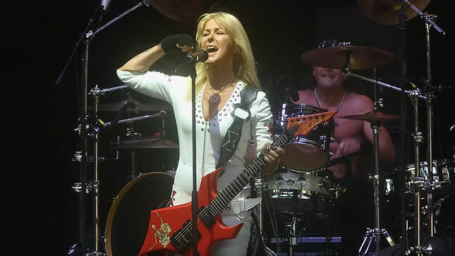 LITA FORD Featured In Career-Spanning Interview With Drum Legend KENNY ARONOFF (Video)