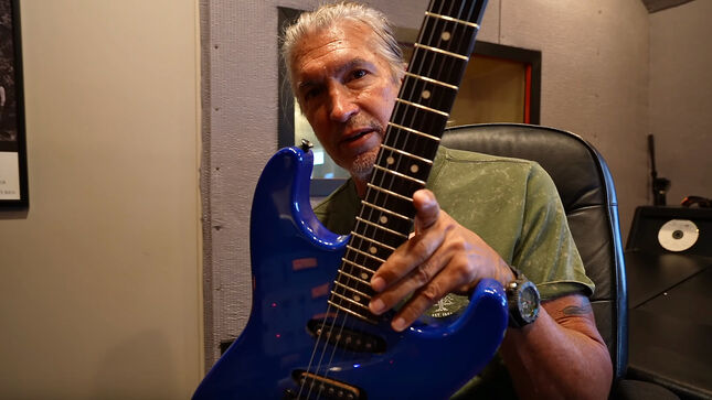 GEORGE LYNCH Takes You Behind The Scenes On Creation Of Guitars At The End Of The World Album; Video