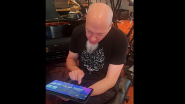 DREAM THEATER Keyboardist JORDAN RUDESS Shares Lume Pad 2 3D Tablet Tutorial (Video)