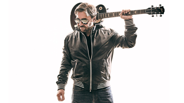 Guitar Legend AL DI MEOLA Suffers Heart Attack On Stage In Bucharest - "I'm Receiving The Best Care Possible"