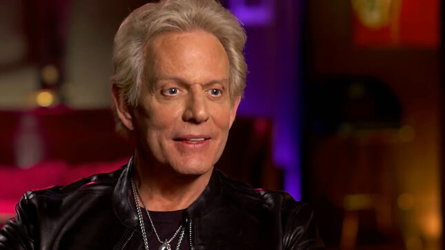 DON FELDER On Life After THE EAGLES - "I Think It's A Mistake To Look Back And Regret Your Own Decisions" (Video)