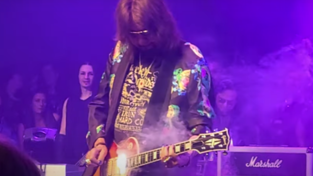 ACE FREHLEY Talks Co-Writing New Studio Album With TRIXTER Guitarist STEVE BROWN - "It Came Out Way Better Than I Had Anticipated; Everything's Really Powerful"